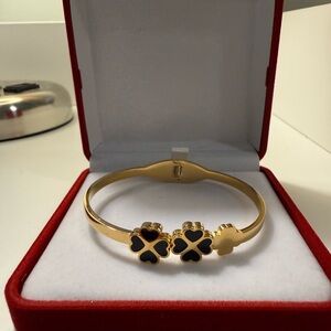 Peruvian Gold-Tone Black Clover Enamel Hinged Bracelet – NWOT